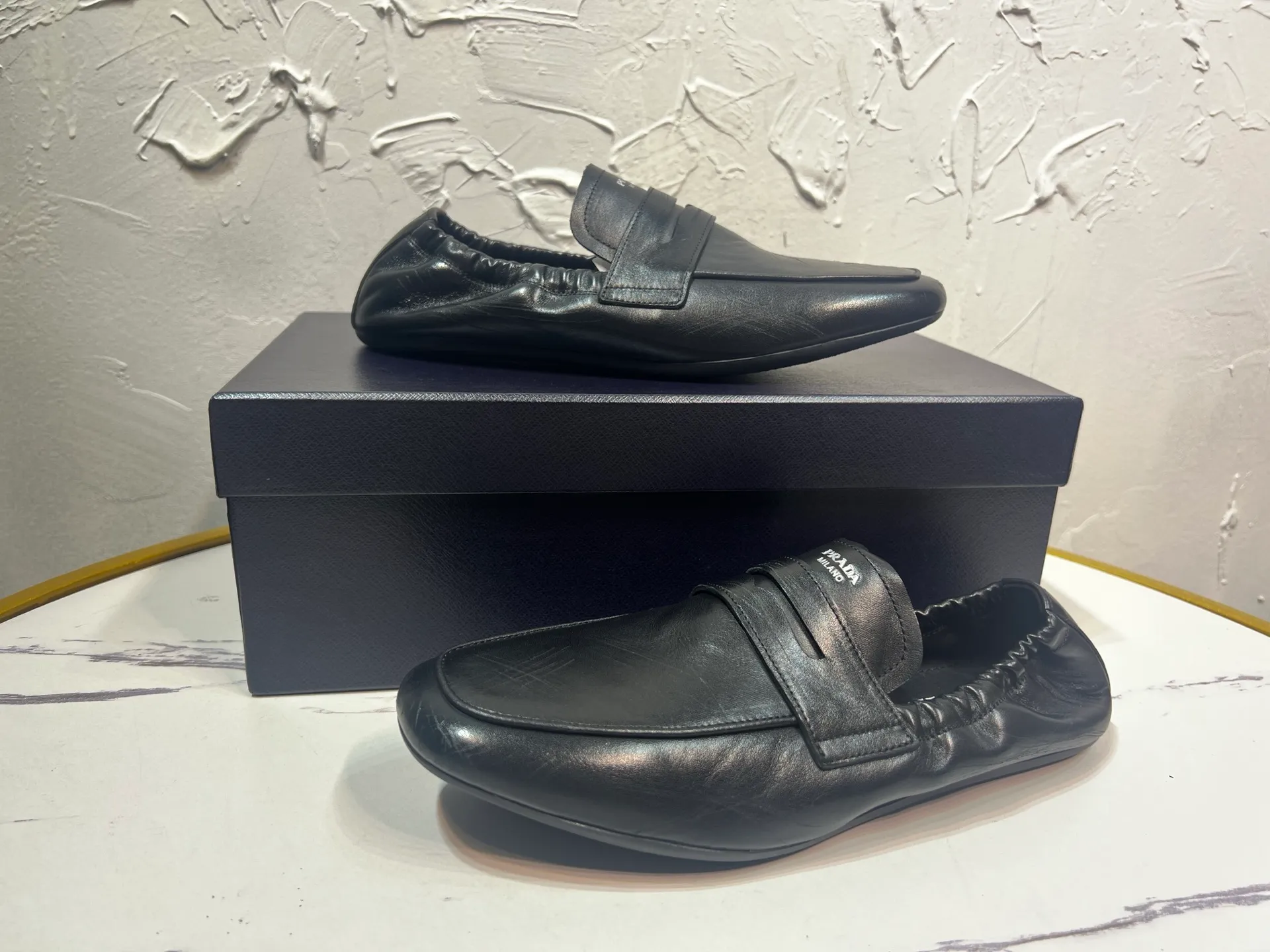 P780 prada derby2025 spring and autumn latest Prada one-legged retro men's loafers, Shuffle hollowed-out men's shoes, upper cowhide, lining and foot cowhide, rubber sole, black and brown 2-color original packaging Code number: 39-46